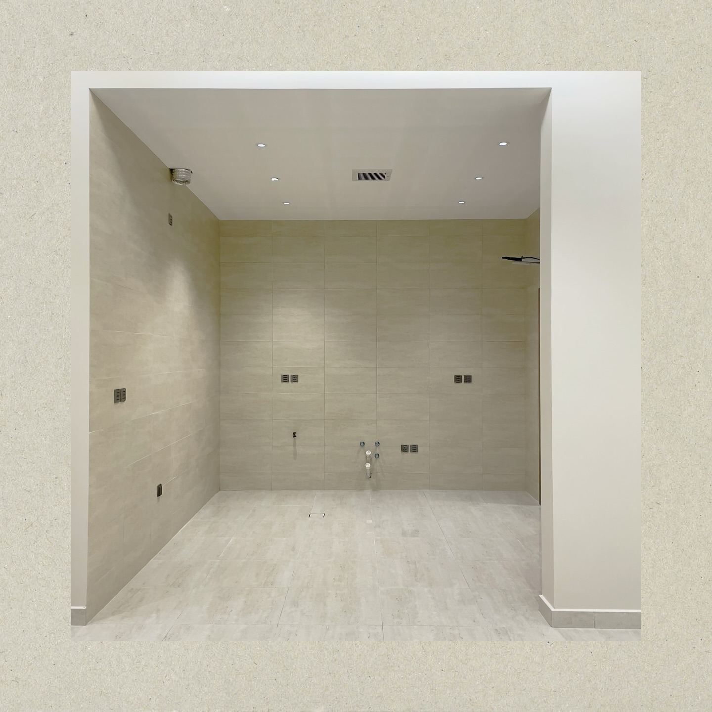 حمام بتشطيبات حديثة في وحدة سكنية بمشروع مشروع البنيان الاولى ٢٢٧ | ٢٢٨